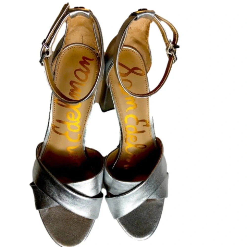 NWOT Sam Edelman Yancy Sandal